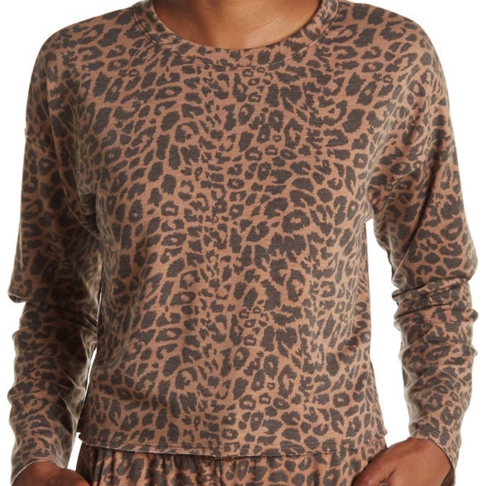 NWOT Socialite Leopard Crop Long Sleeve